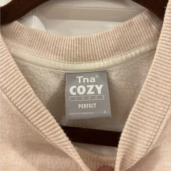 TNA Womens Cozy Fleece Beige Crewneck Sweater Size Small - Picture 4 of 6